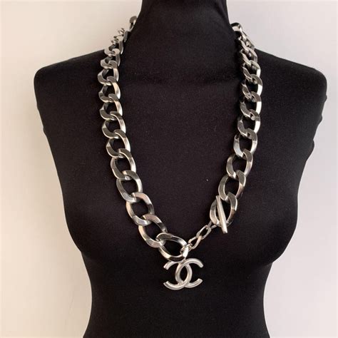 chanel chunky necklace